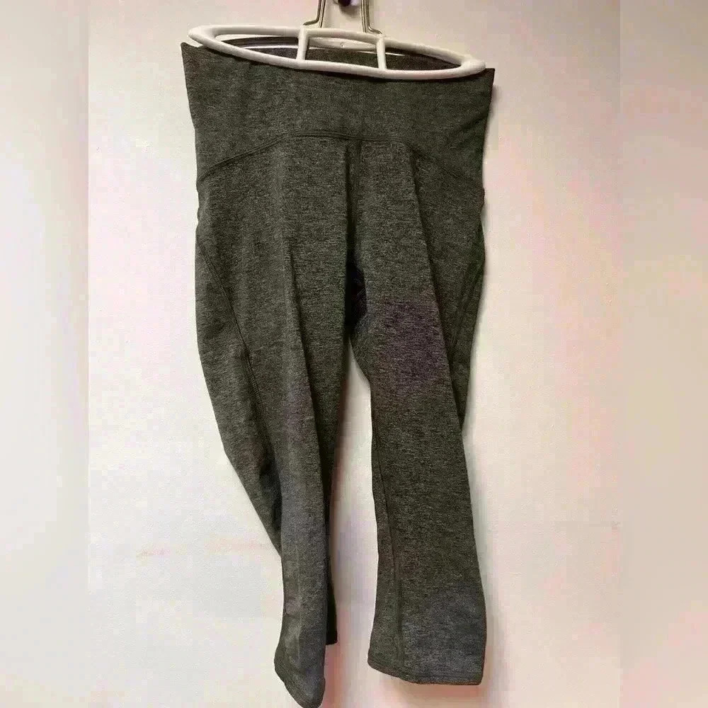 Lululemon 2 pocket zipper back
Heathered Black size 6 like new - Picture 8 of 10